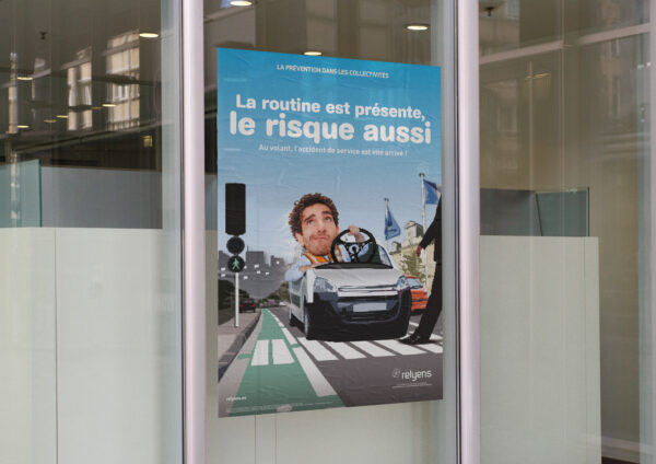 Illustration de l'affiche sur les risques d'accident de service quand la routine est présente